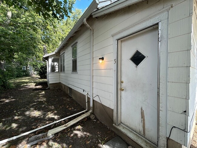 Building Photo - 2bed/1bath Single Family Home For Rent in ...