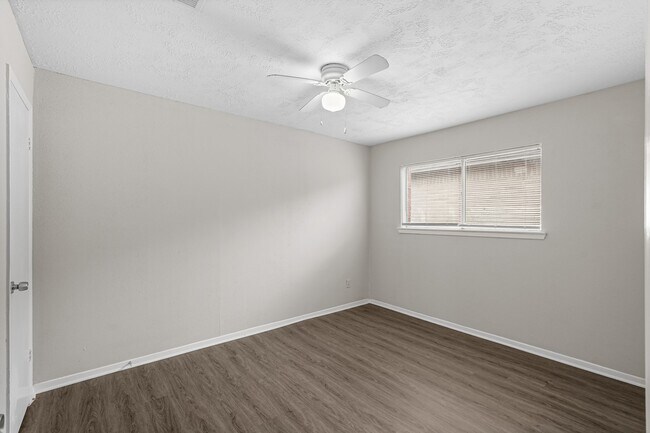 Building Photo - 15011 Tipcrest St