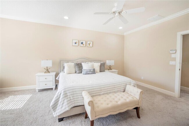 Building Photo - 6036 Anchorage Way S