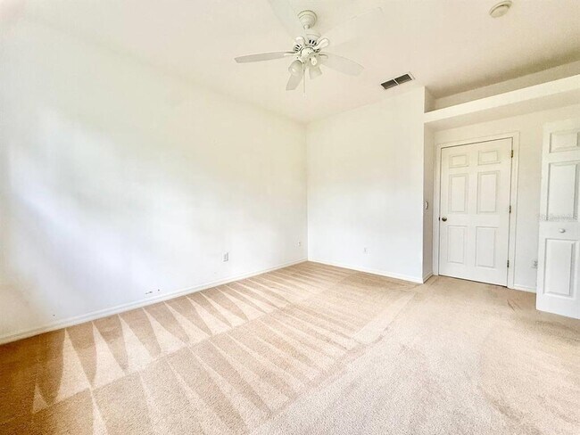 Building Photo - 8173 Stone View Dr