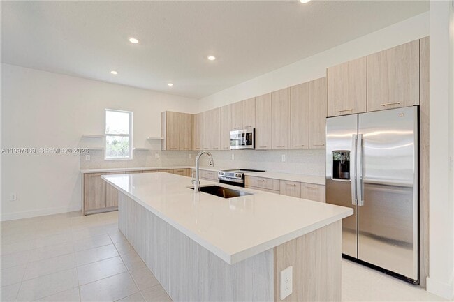 Building Photo - 4390 SW 122nd Terrace