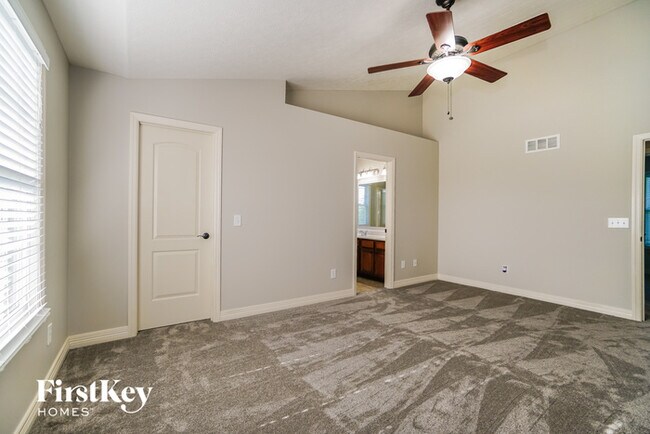 Building Photo - 5175 Wabash River St