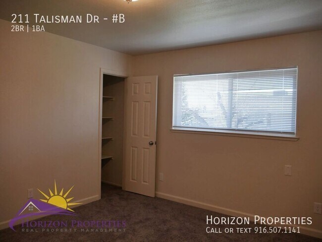 Building Photo - 211 Talisman Dr