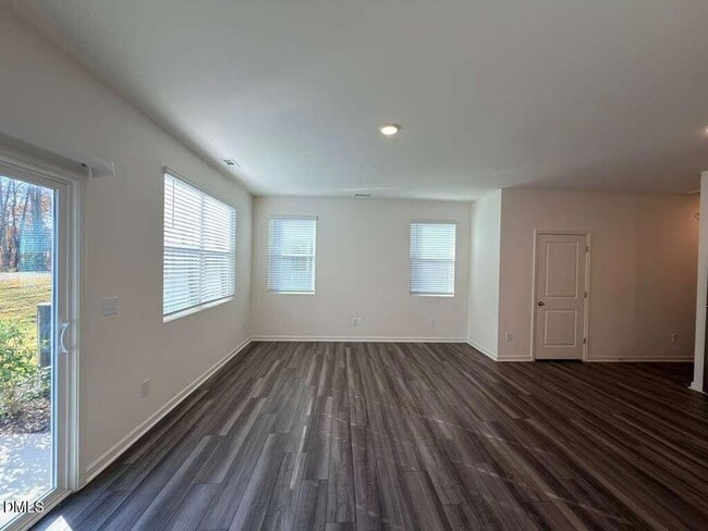 Building Photo - 2048 Trailside Dr