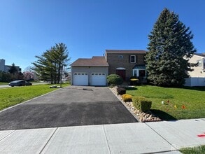 Building Photo - 77 Princess Dr