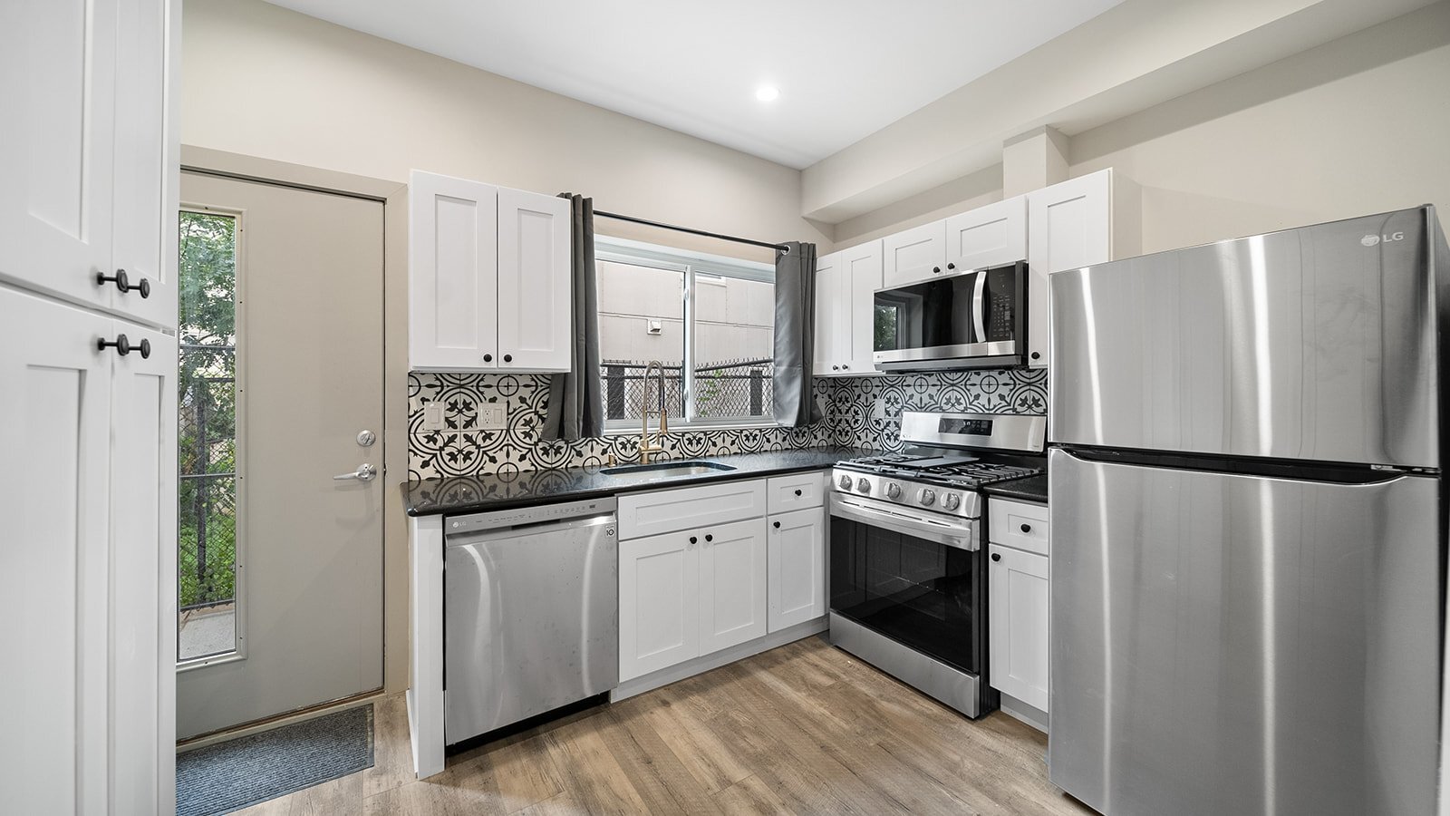 Building Photo - 1852 N Marshall St