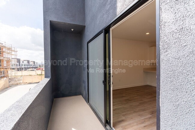 Building Photo - 2126 Senita Dr