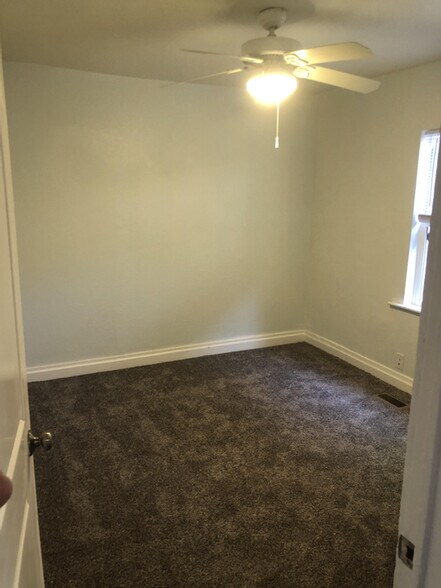 Bedroom - 1000 S Denver St