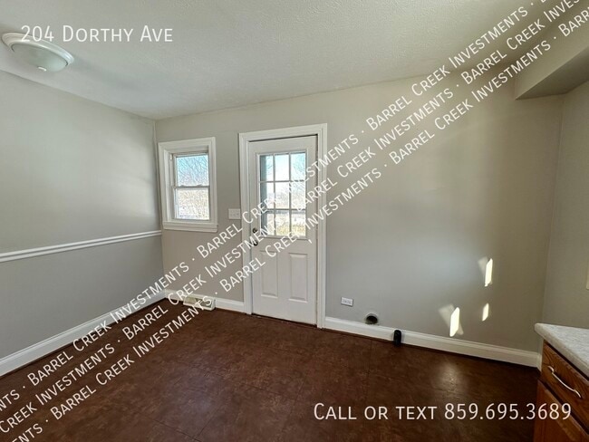 Building Photo - 204 Dorothy Ave