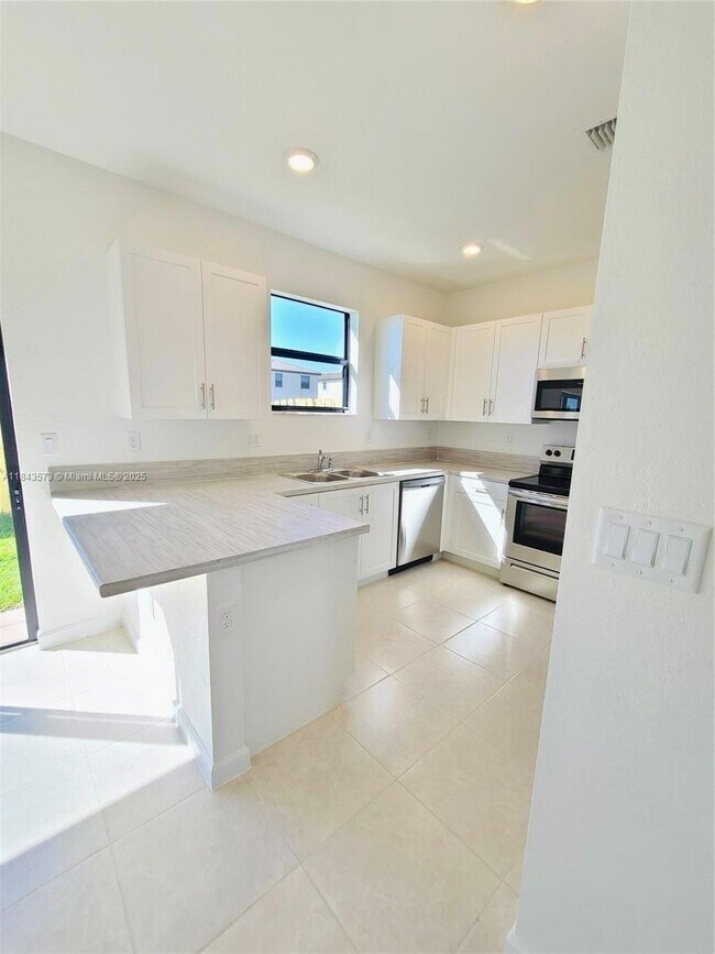 Building Photo - 12724 SW 230th St