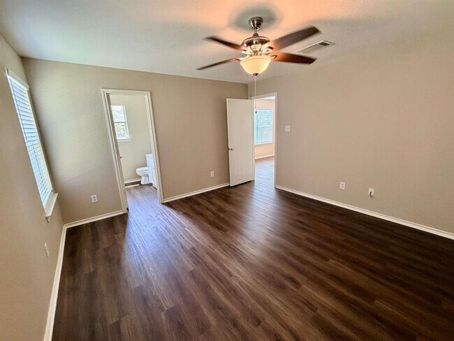 Building Photo - 3403 Wickham Ln