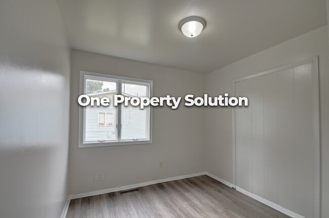 Building Photo - 1149 Logan St