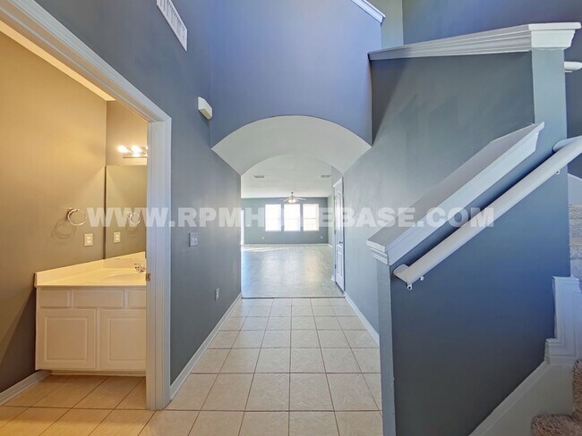 Building Photo - Spacious 4-Bedroom Home in South Crestview – Perfect for Families and Close to Military Bases