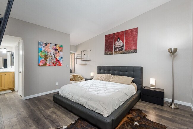 Building Photo - 2041 N 87th Way