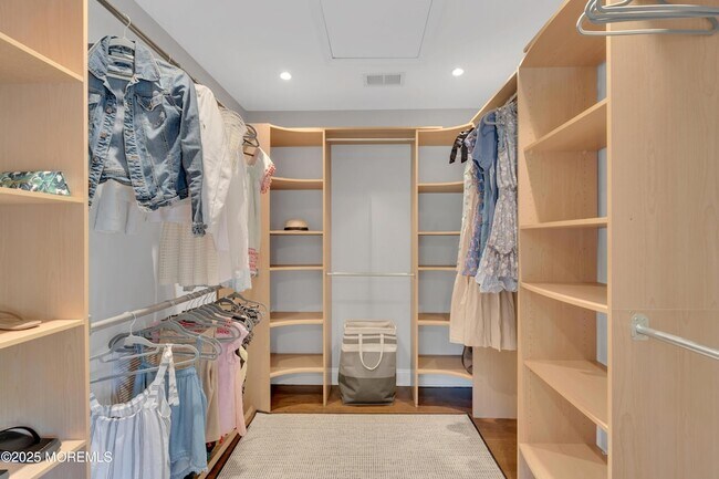 Building Photo - 57 W River Rd