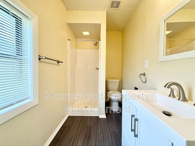 Building Photo - 2141 SW 45th St