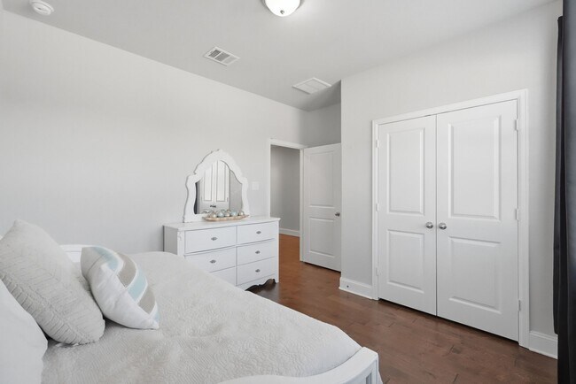 Building Photo - 2809 Andante Green Dr