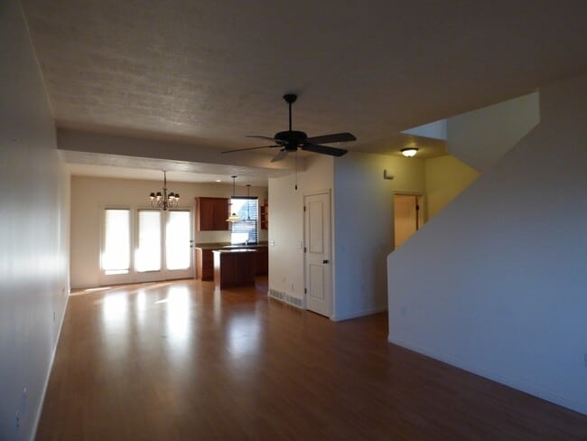 Building Photo - Great Condo in Prestigious Chandler Pointe...