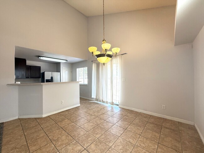 Building Photo - 14057 Tierra Delfin Dr