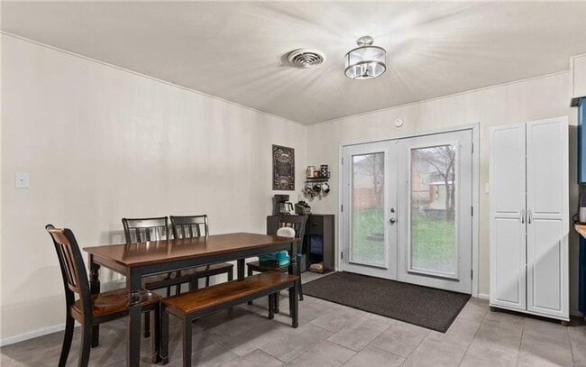 Building Photo - Cute 3-bedroom 2-bathroom house in Cove!