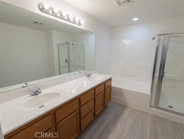 Building Photo - 14690 Indian Wells Dr