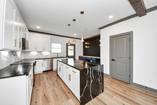 Building Photo - 7925 Ritz St