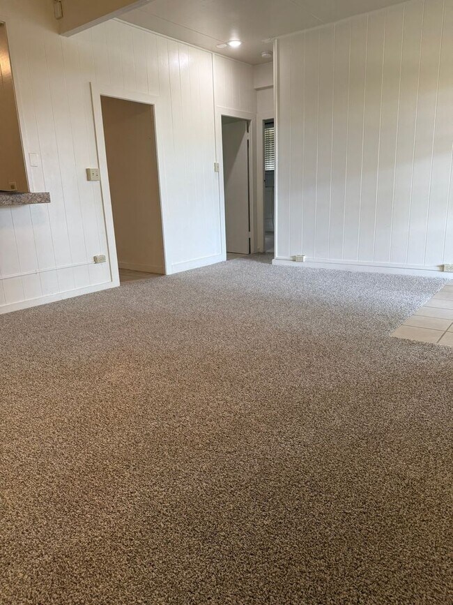 Building Photo - Prime location in the heart of Makiki 2 Be...