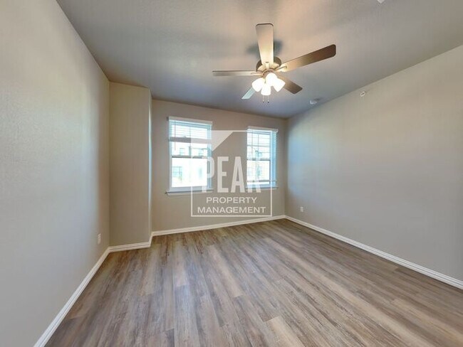 Building Photo - BRAND NEW Willow Crossing Townhomes for Re...