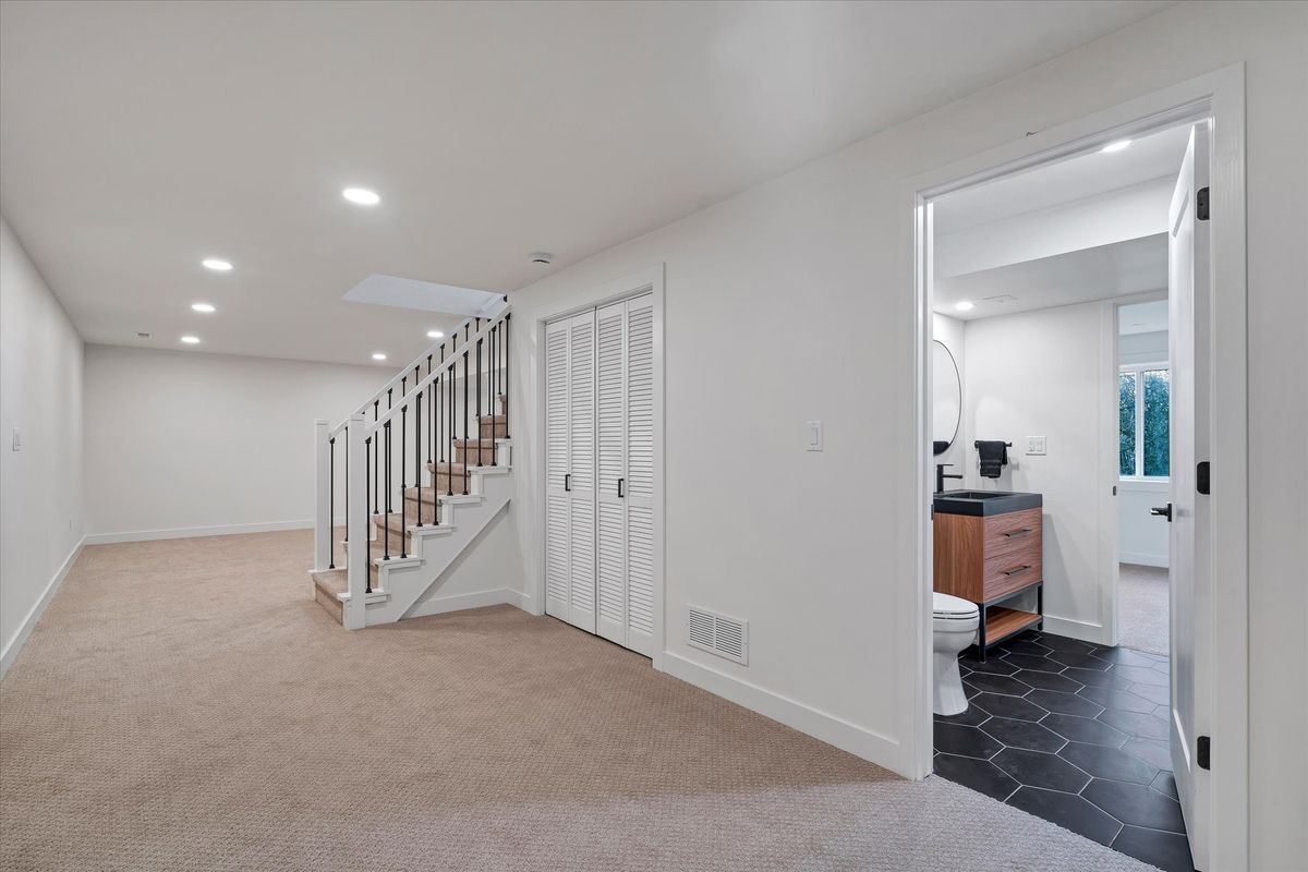 Building Photo - 4662 Britcastle Dr