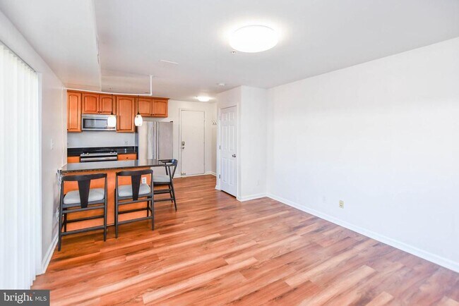 Building Photo - 1386 Bryant St NE