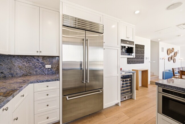 Building Photo - 6817 Seawatch Ln