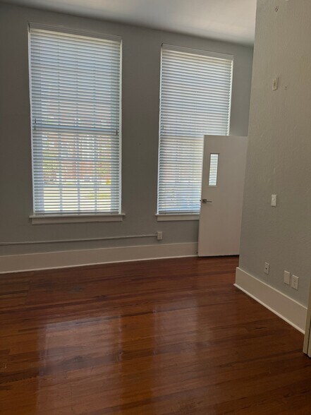 Building Photo - 1090 10th St N