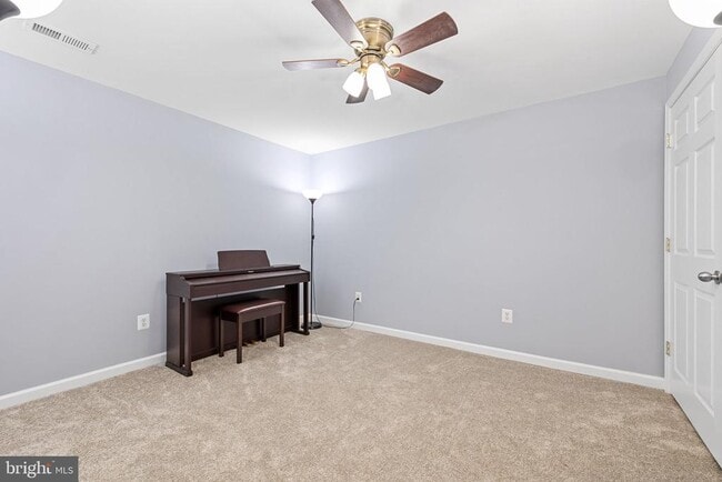 Building Photo - 574 Highland Towne Ln