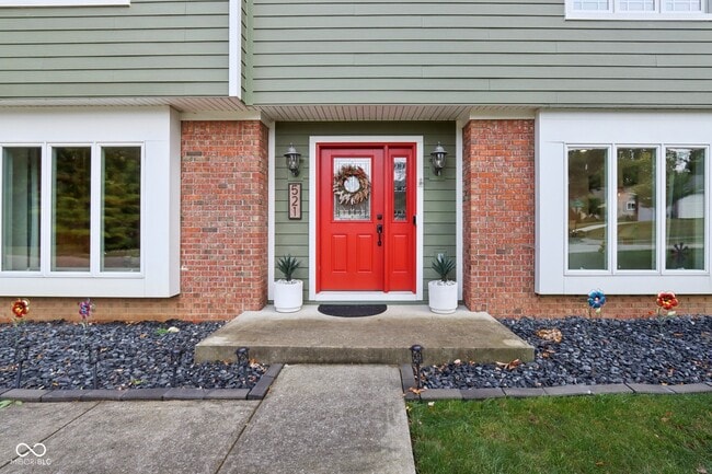 Building Photo - 521 Thornberry Dr