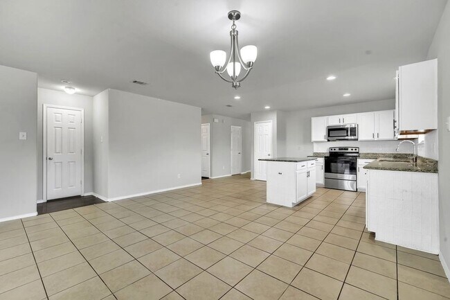 Building Photo - 3201 Sadie Trail