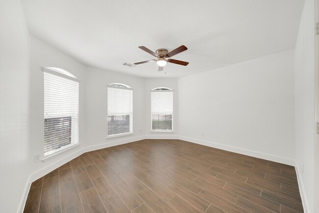 Building Photo - 135 Fairwind Trail Dr