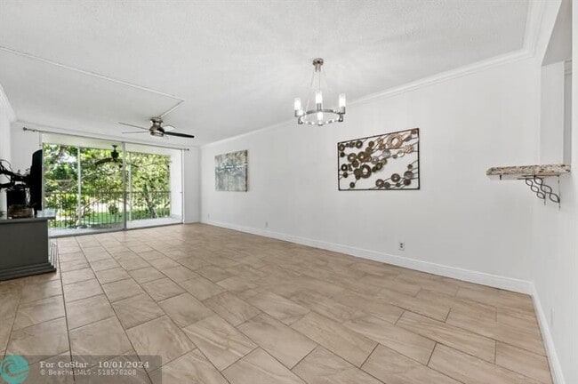 Building Photo - 3000 S Course Dr