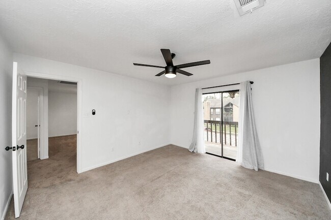 Building Photo - 12755 Mill Ridge Dr