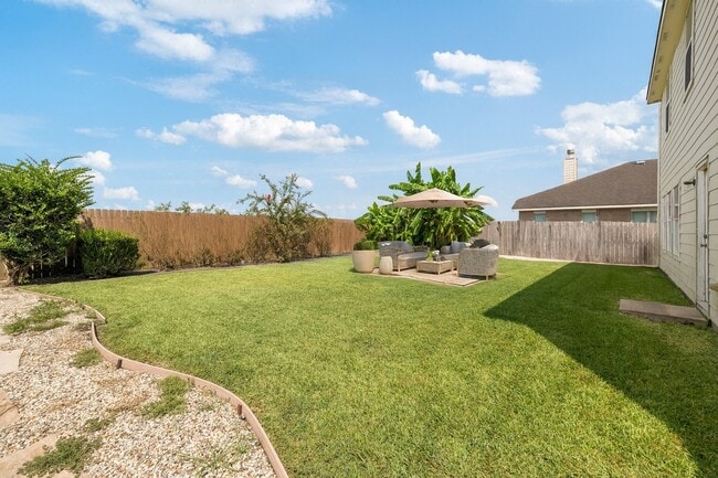 Building Photo - 6407 Hillock Ln