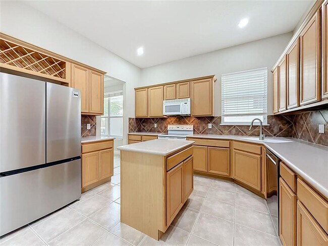 Building Photo - 10824 Woodchase Cir