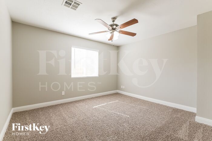 Building Photo - 1742 La Cruz Dr