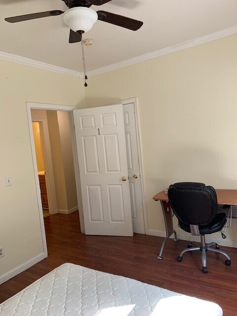 Building Photo - 208 Westcott St