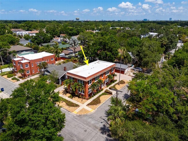 Building Photo - 3107 S Esperanza Ave