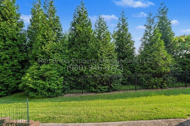 Building Photo - 9659 Camberley Ave NW
