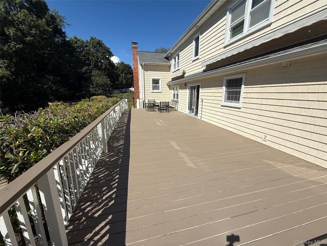 Building Photo - 29 Eastview Dr
