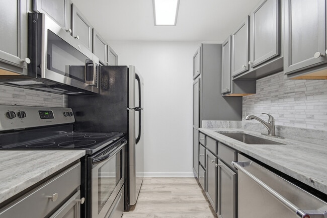 Building Photo - 29656 Buffalo Park Rd