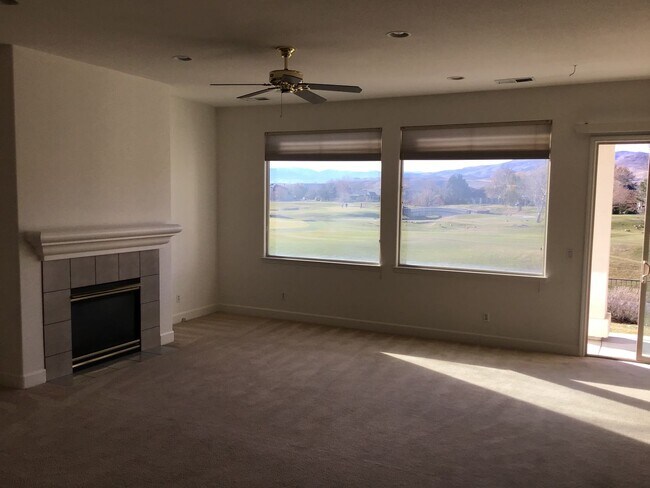 Building Photo - 442 La Costa Cir