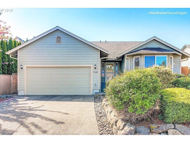 Building Photo - 7548 SE Hacienda St