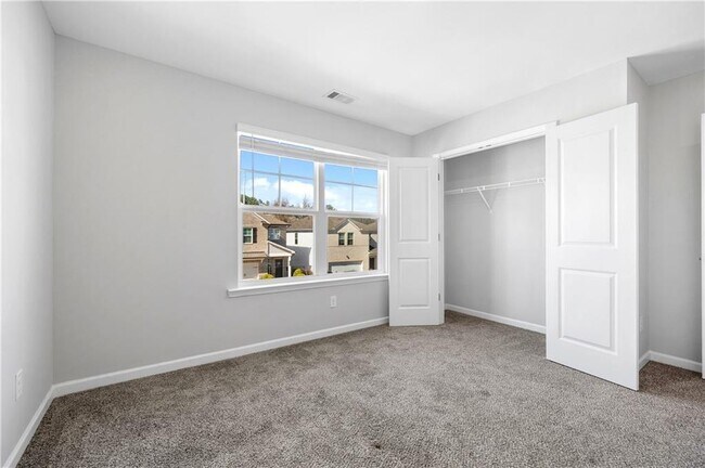 Building Photo - 4646 Waxwing St