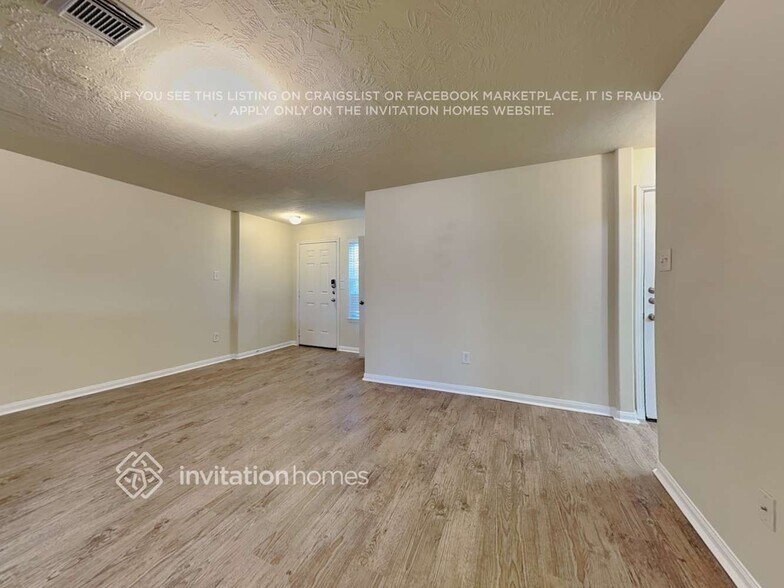 Building Photo - 12618 Mountain Daisy Rd